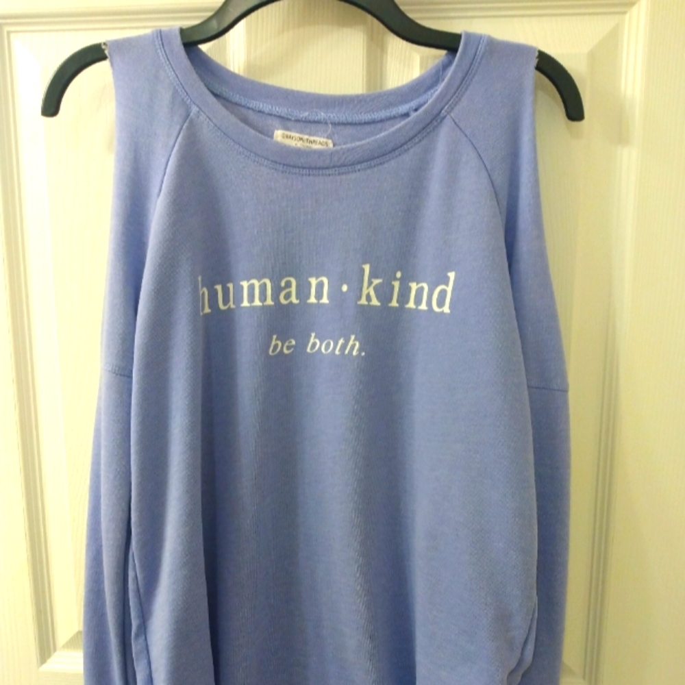 Adorable cold-shoulder periwinkle top